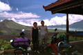 En haut le volcan Batur , au milieu les Easy Rider Of Bali,a droite le lac