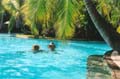 Mombassa piscine Hervé  et Mathias